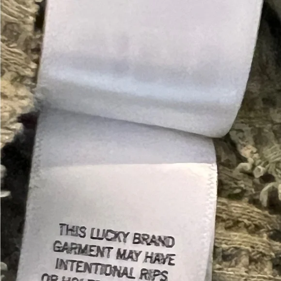 Lucky Brand
Women’s
Large
Celery Green Colored
Long sleeve Henley - Picture 9 of 11